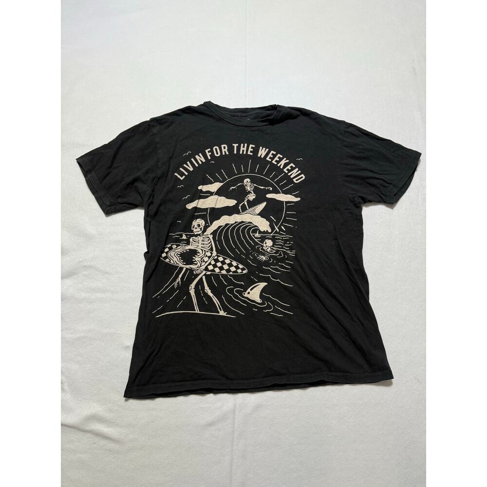 88 Living For The Weekend Skeleton Surfing Black TShirt Men’s Size L ( Fits M)